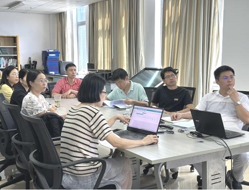 2-交流会现场.jpg